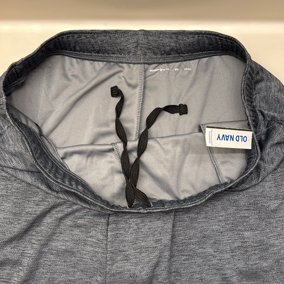 Old Navy Men’s Mesh Shorts - Picture 5 of 5